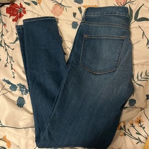 Gap 27 skinny mid wash jeans